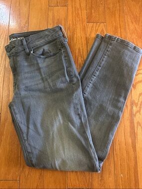 Calvin Klein Women's Grey Skinny Jeans